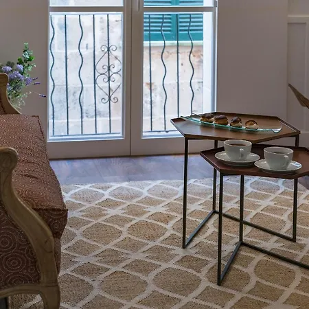 Divina Boutique - Adults Only Hotel