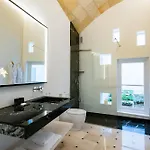 Divina Boutique - Adults Only Hotel